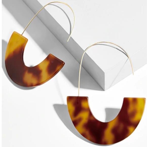 Jewelry - 🆕 Resin Drop Earrings - Tortoise